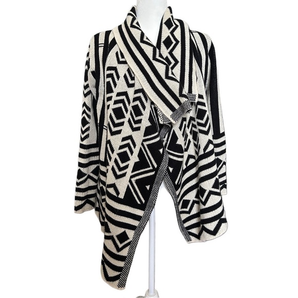 Forever 21 Black Sandshell Tan Geometric Aztec Open Sweater Cardigan Size Small - Picture 1 of 7
